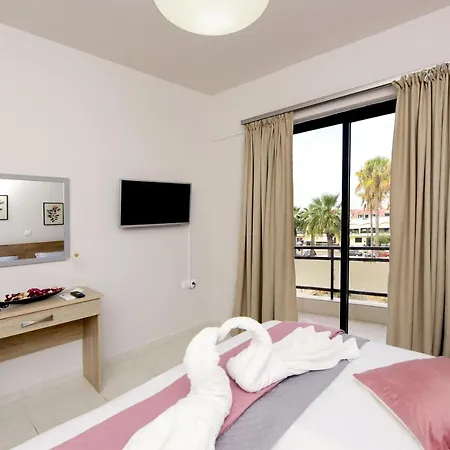 Palm Square Apartment