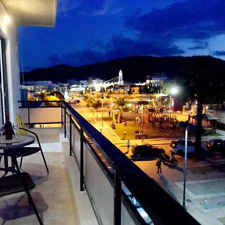 Palm Square דירה יאליסוס