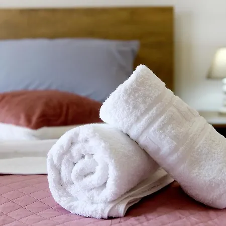 Palm Square * יאליסוס